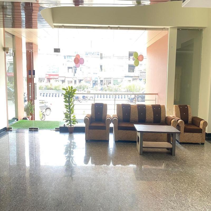 Hotel Lalita Palace 3*